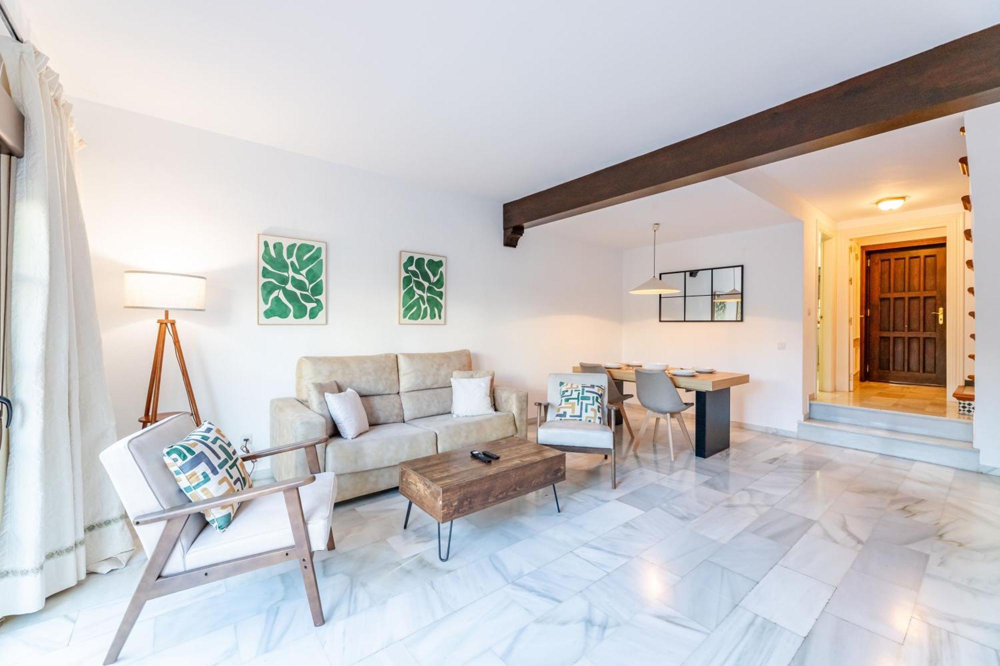 Casa Jardines Del Sol - C4 *