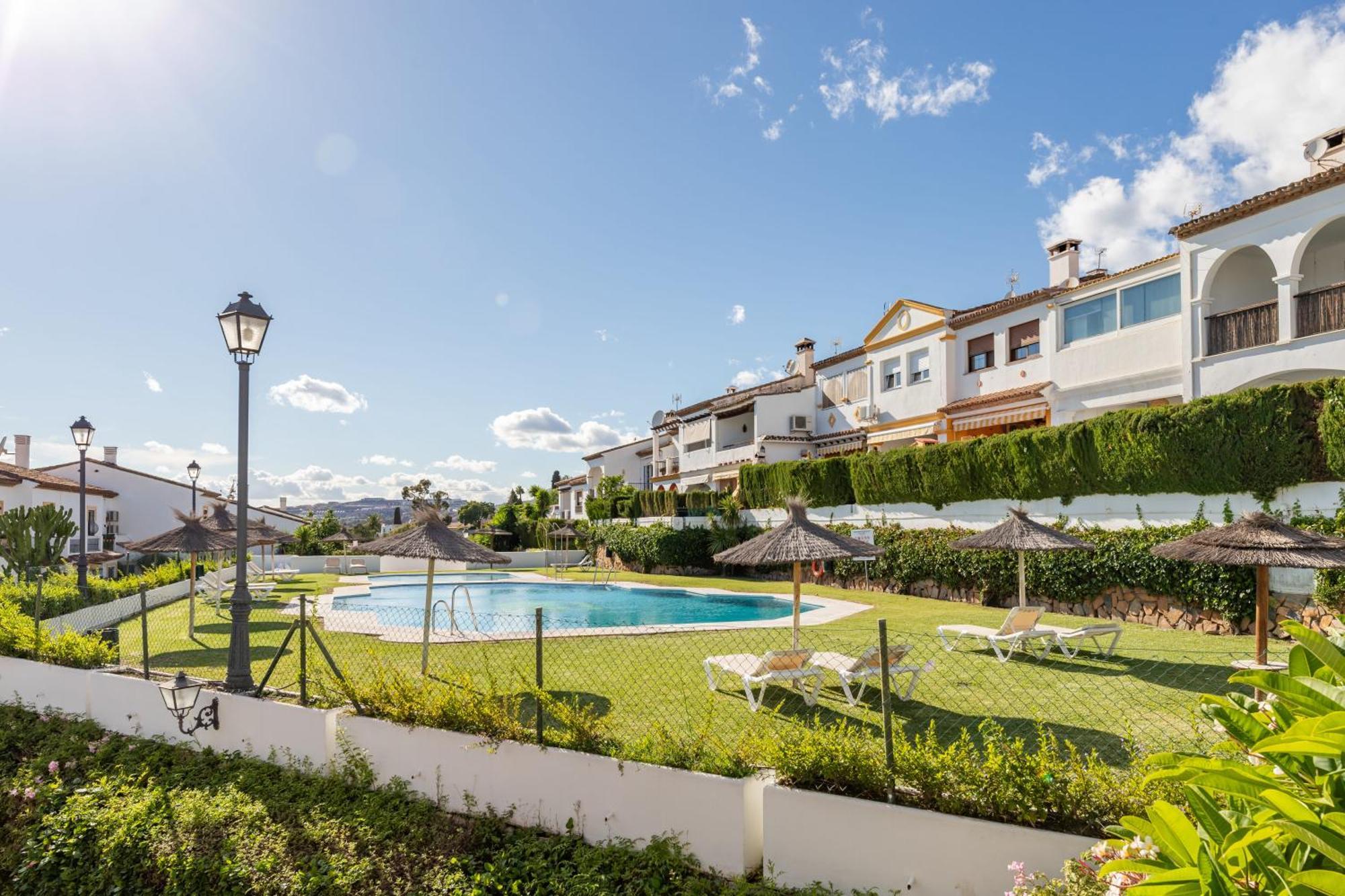 Casa Jardines Del Sol - C4 *